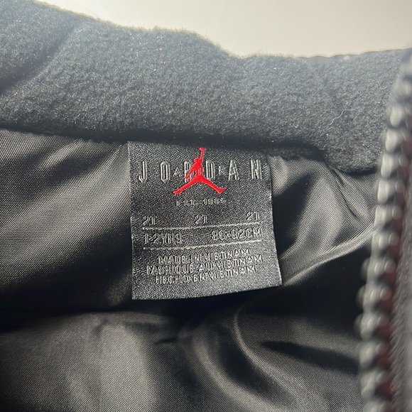 Boy’s Jordan Vest - Picture 5 of 7